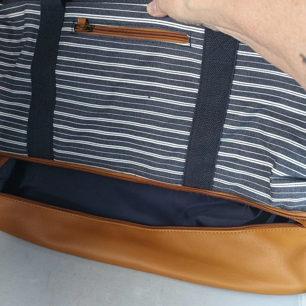 Large DSW Striped Weekender GWP Tote Duffle Bag 19x11x9